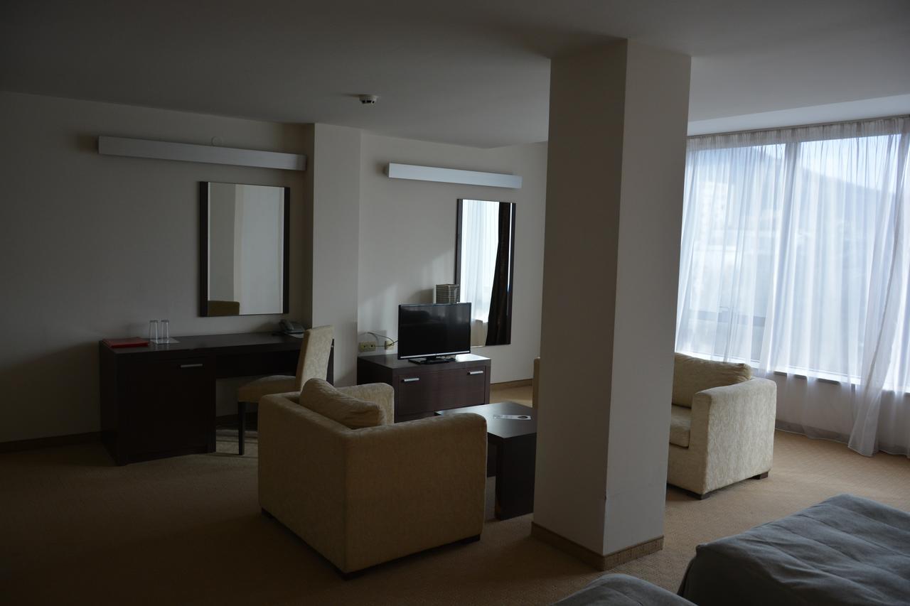 Hotel Presidivm Palace Lovech Exterior photo